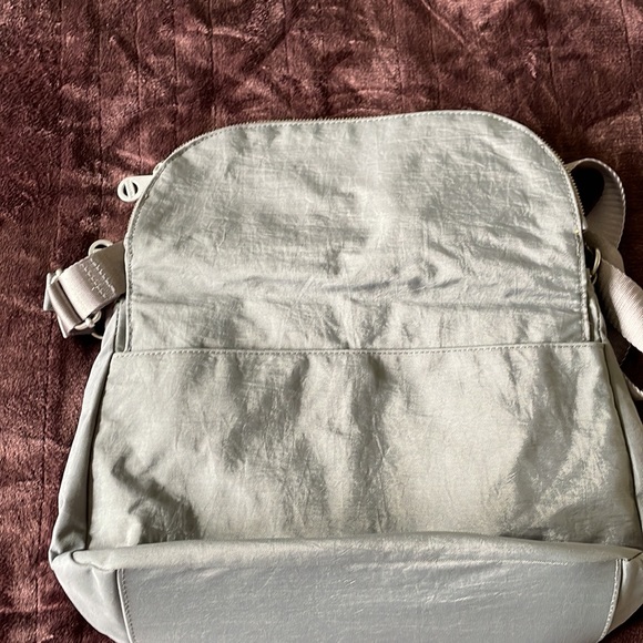 Baggallini shoulder bag, like new - Picture 3 of 8